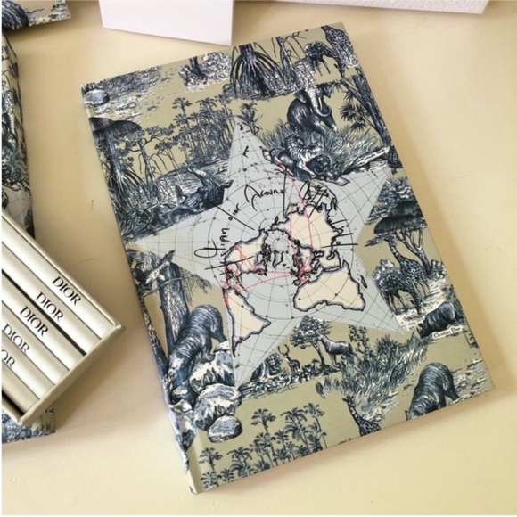 Dior Around The World Limited Edition Notebook Set - Picture 8 of 8